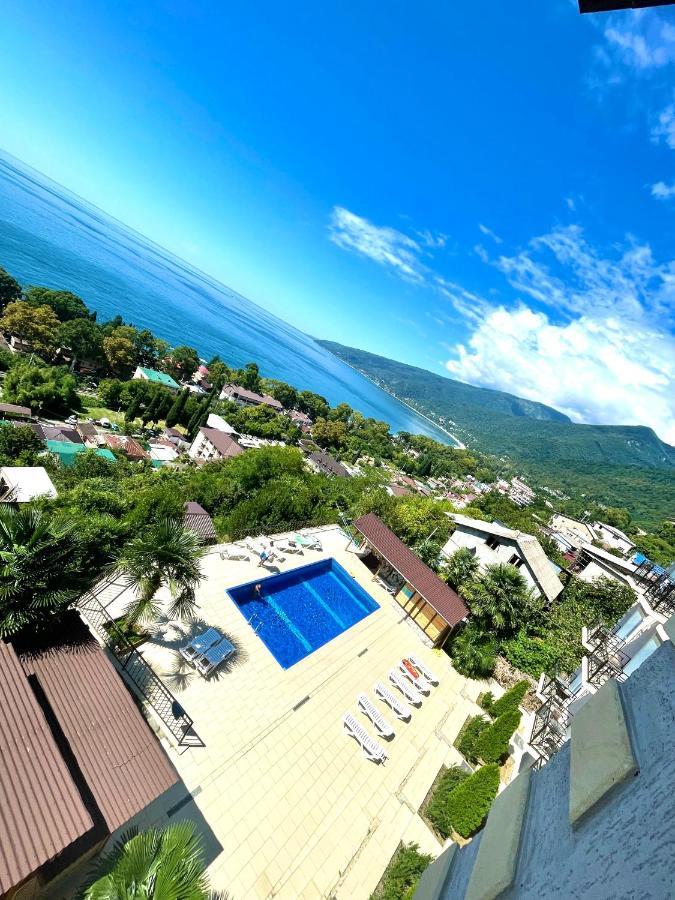 Astan Hotel Гагра Екстериор снимка