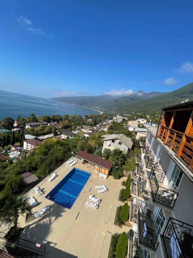 Astan Hotel Гагра Екстериор снимка