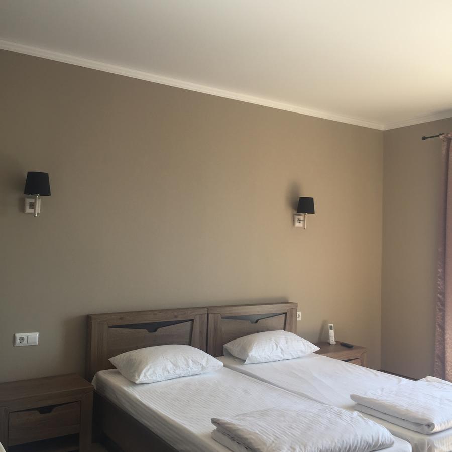 Astan Hotel Гагра Екстериор снимка