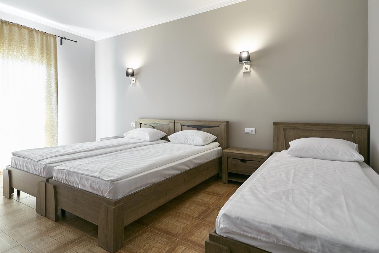 Astan Hotel Гагра Екстериор снимка