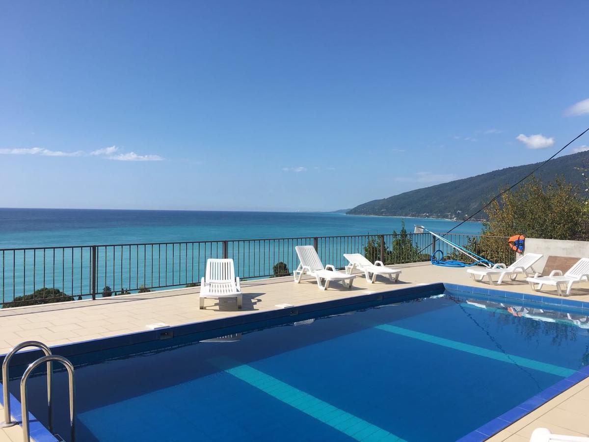 Astan Hotel Гагра Екстериор снимка